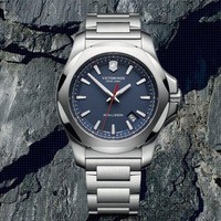 Чоловічий годинник Victorinox Swiss Army I.N.O.X V241724.1